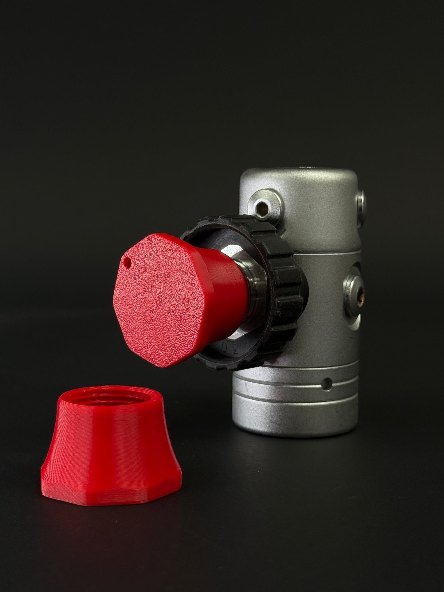 Regulator Dust Caps