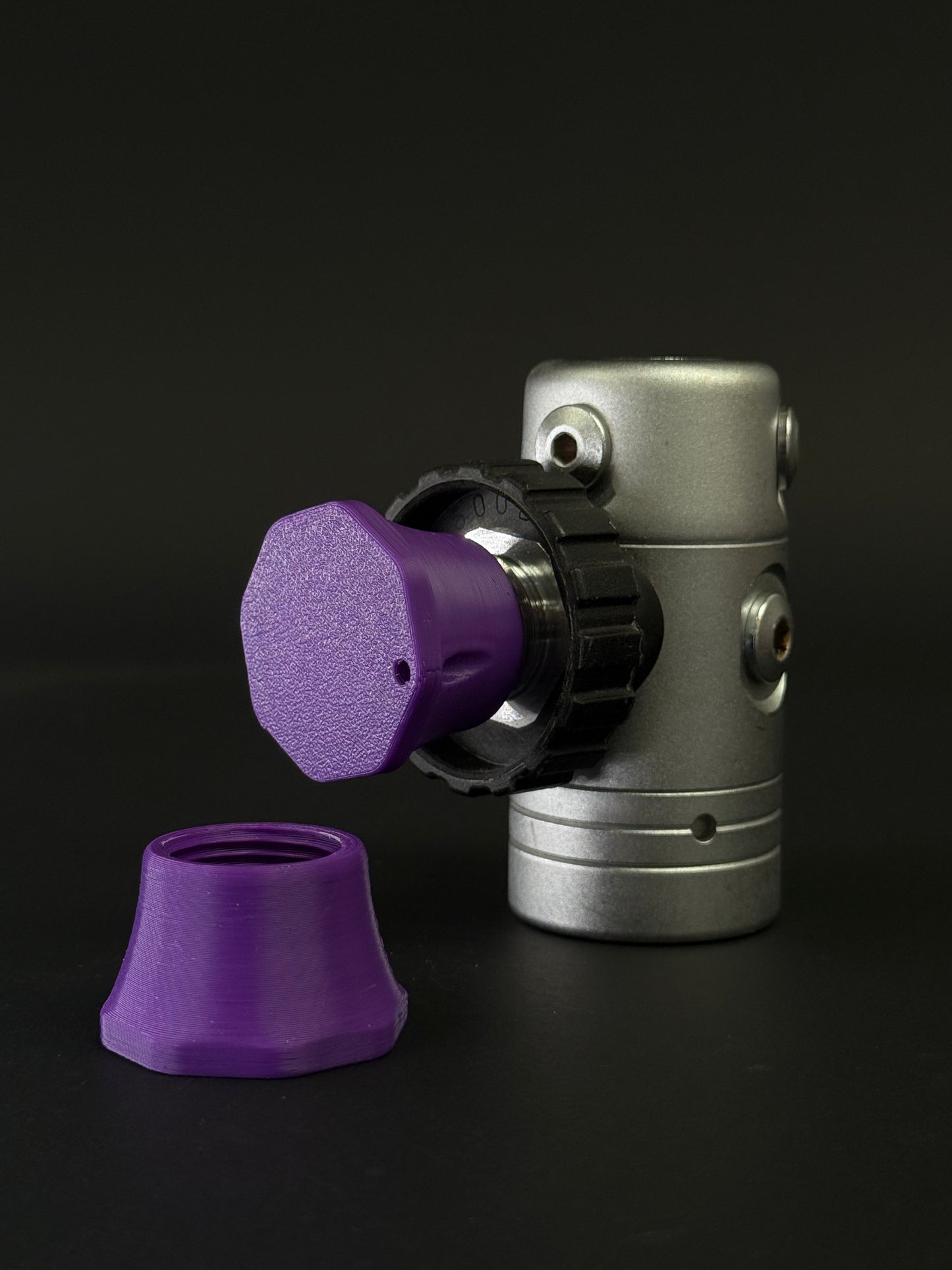 Regulator Dust Caps
