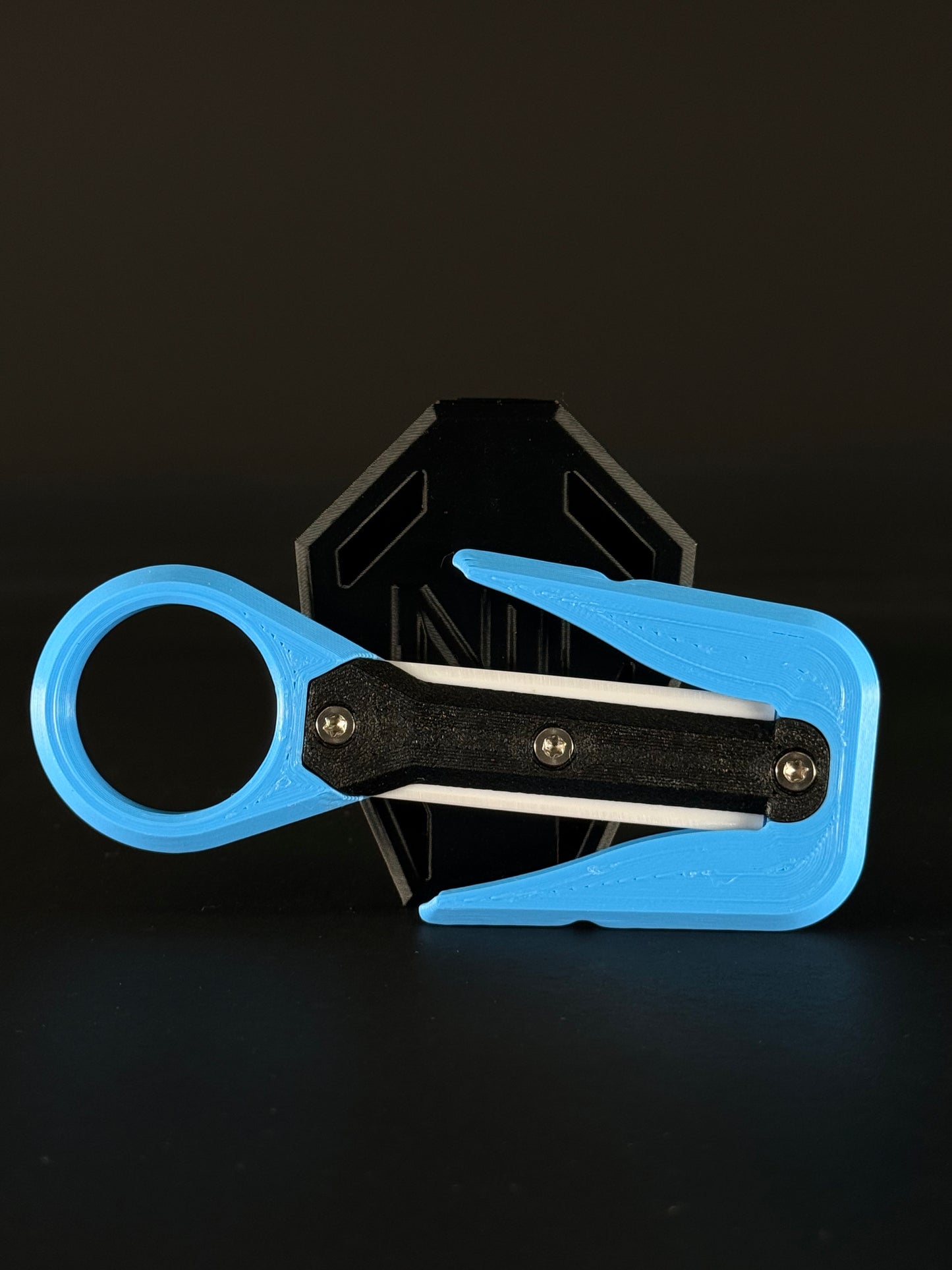 Mini line cutter