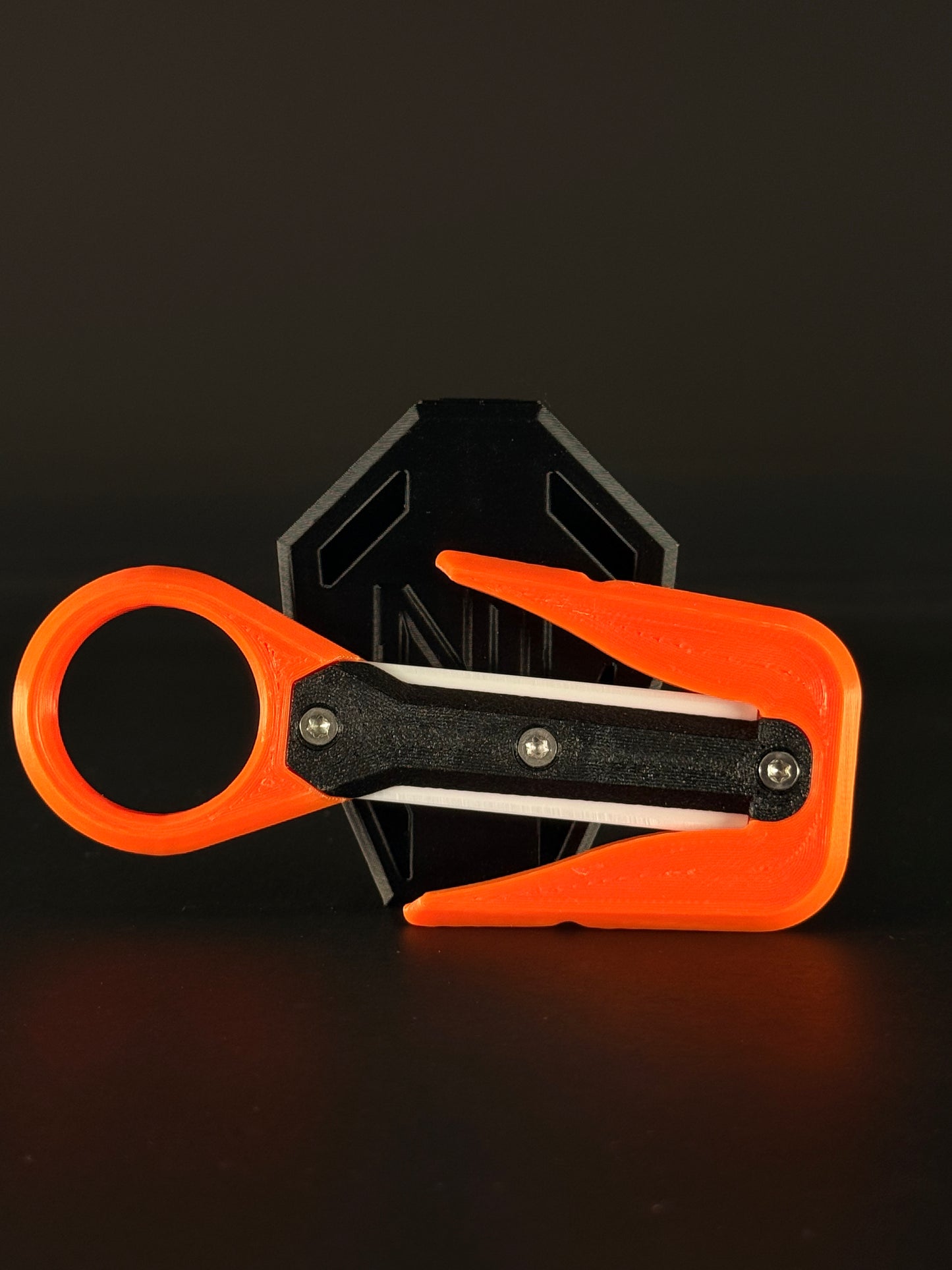 Mini line cutter