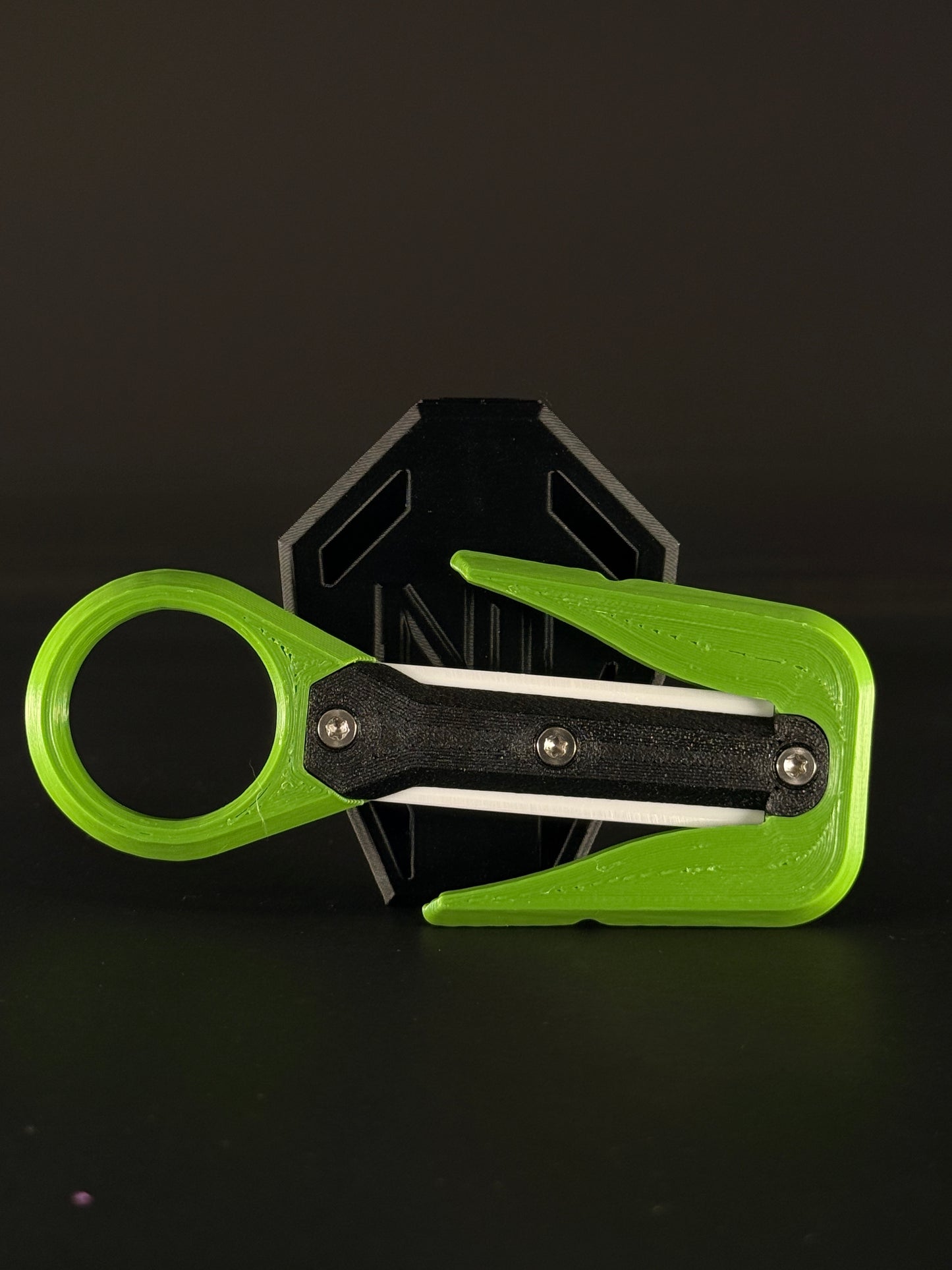 Mini line cutter
