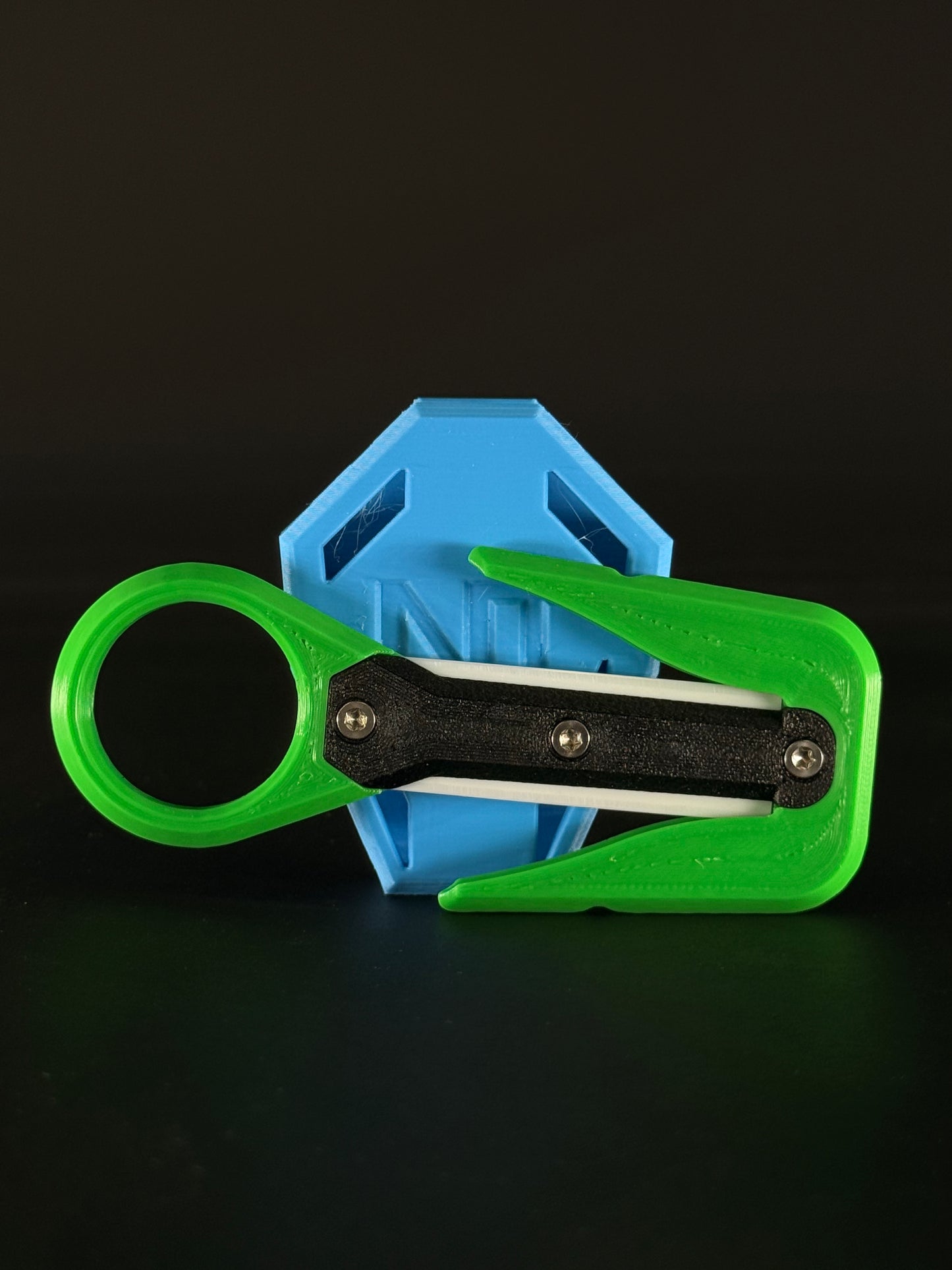 Mini line cutter