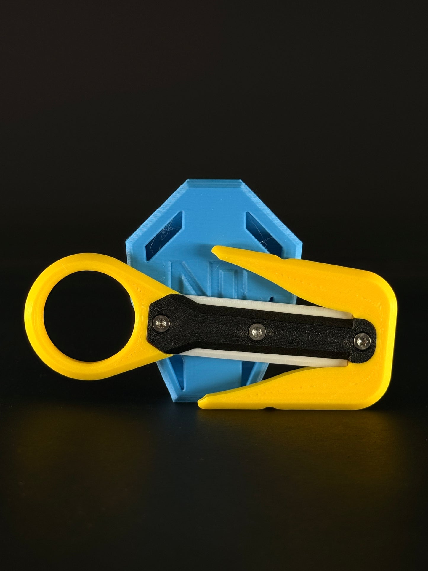 Mini line cutter