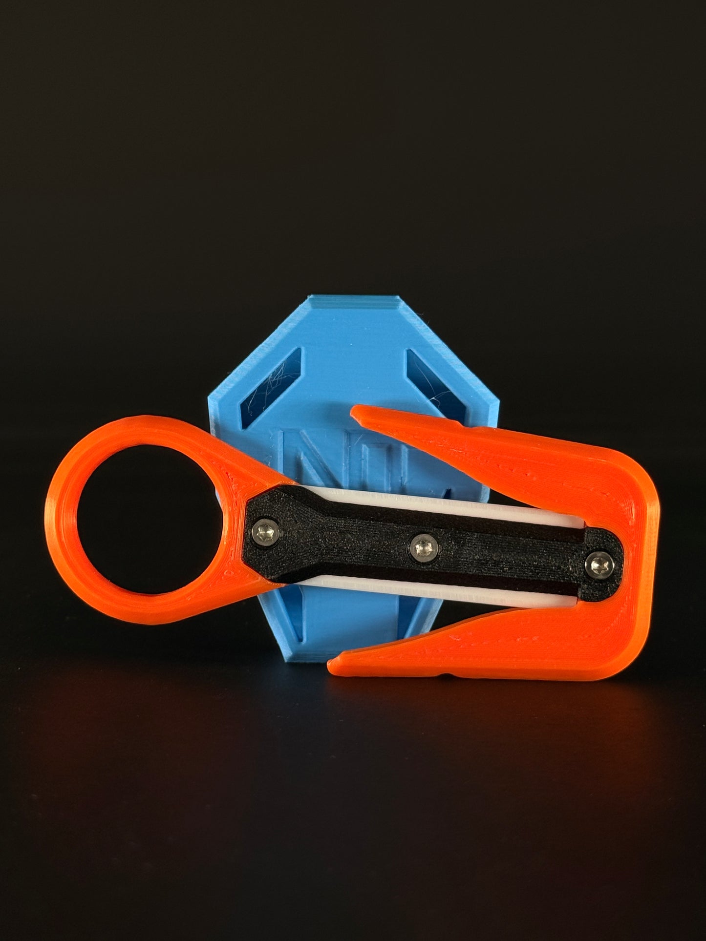 Mini line cutter