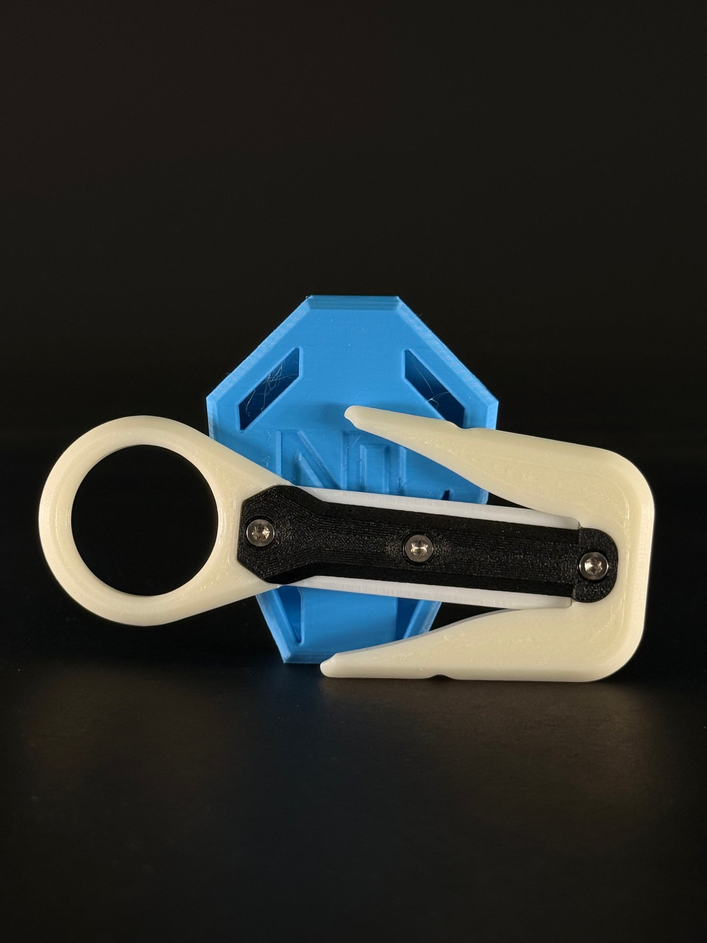 Mini line cutter