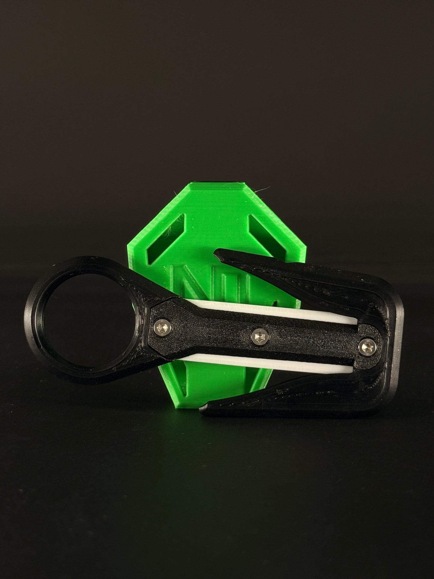 Mini line cutter