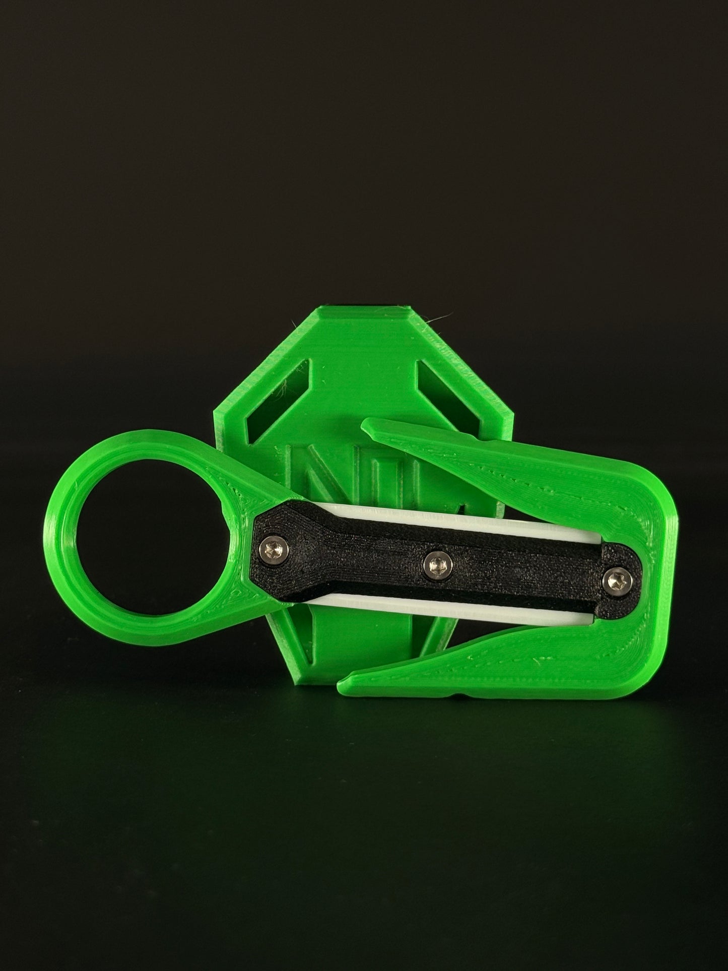 Mini line cutter