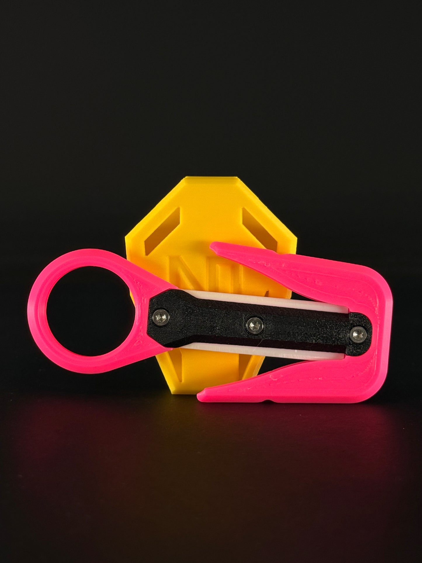Mini line cutter