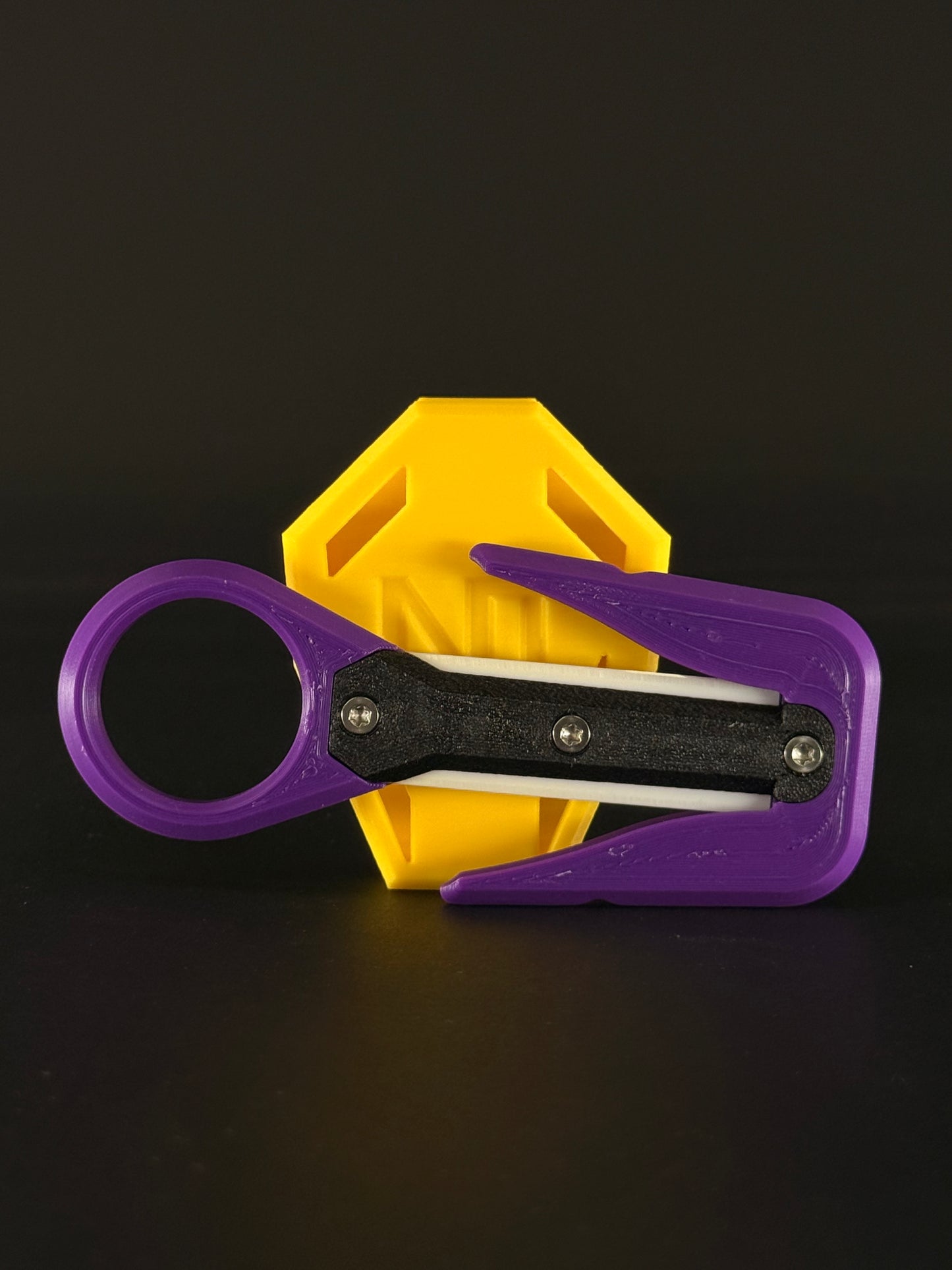 Mini line cutter