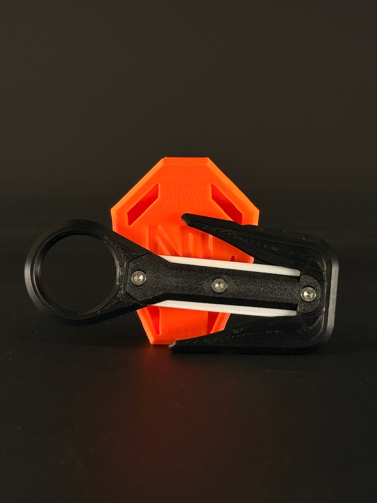 Mini line cutter