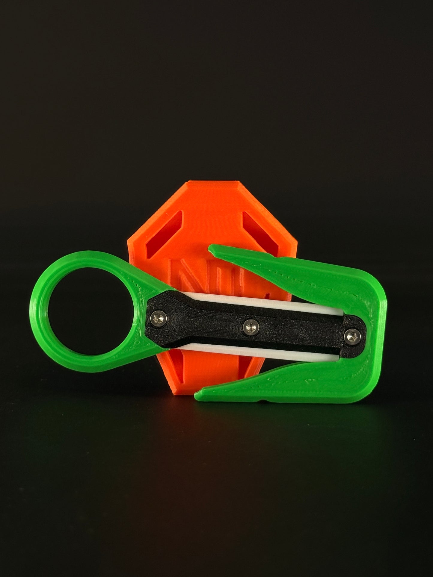 Mini line cutter