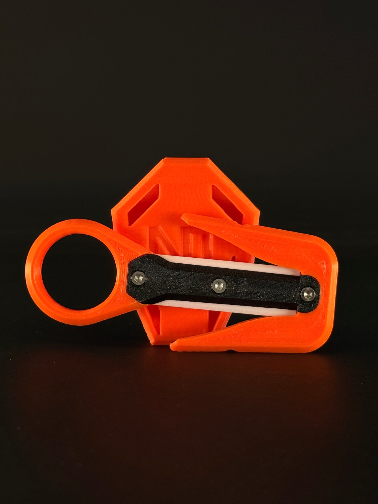Mini line cutter