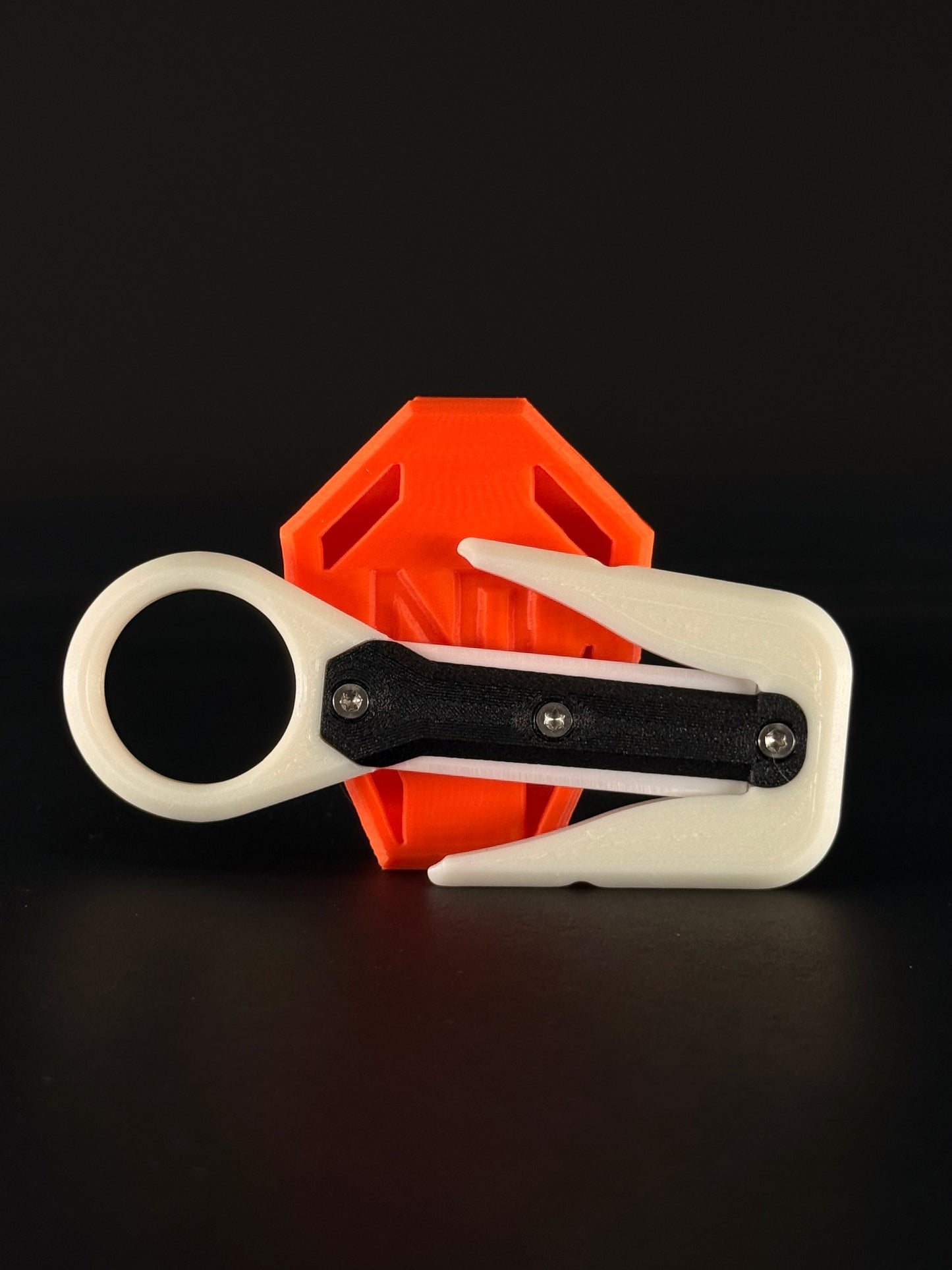 Mini line cutter