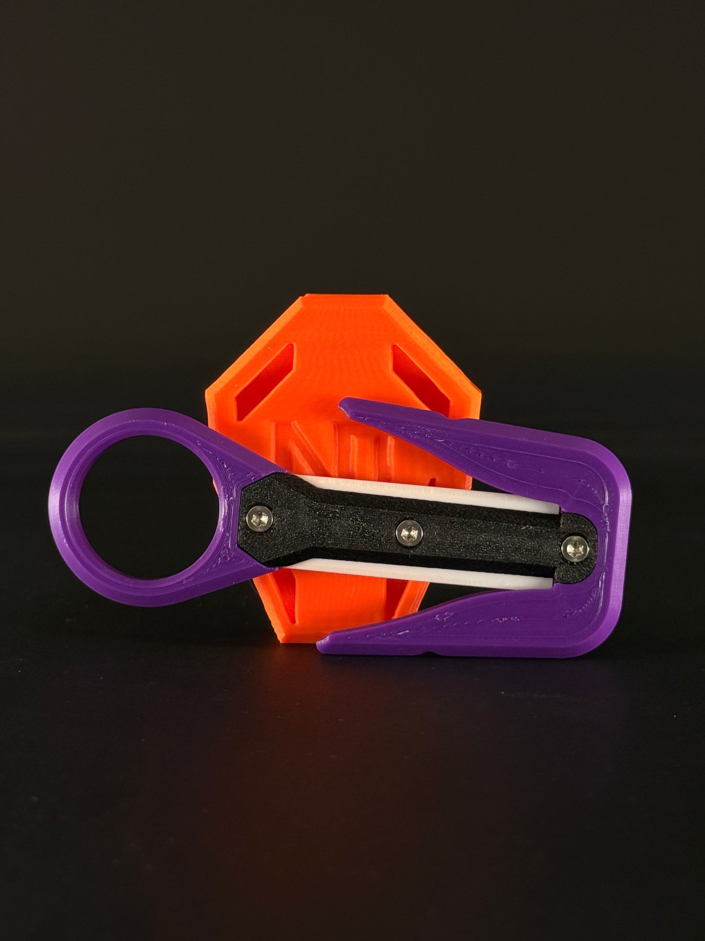 Mini line cutter