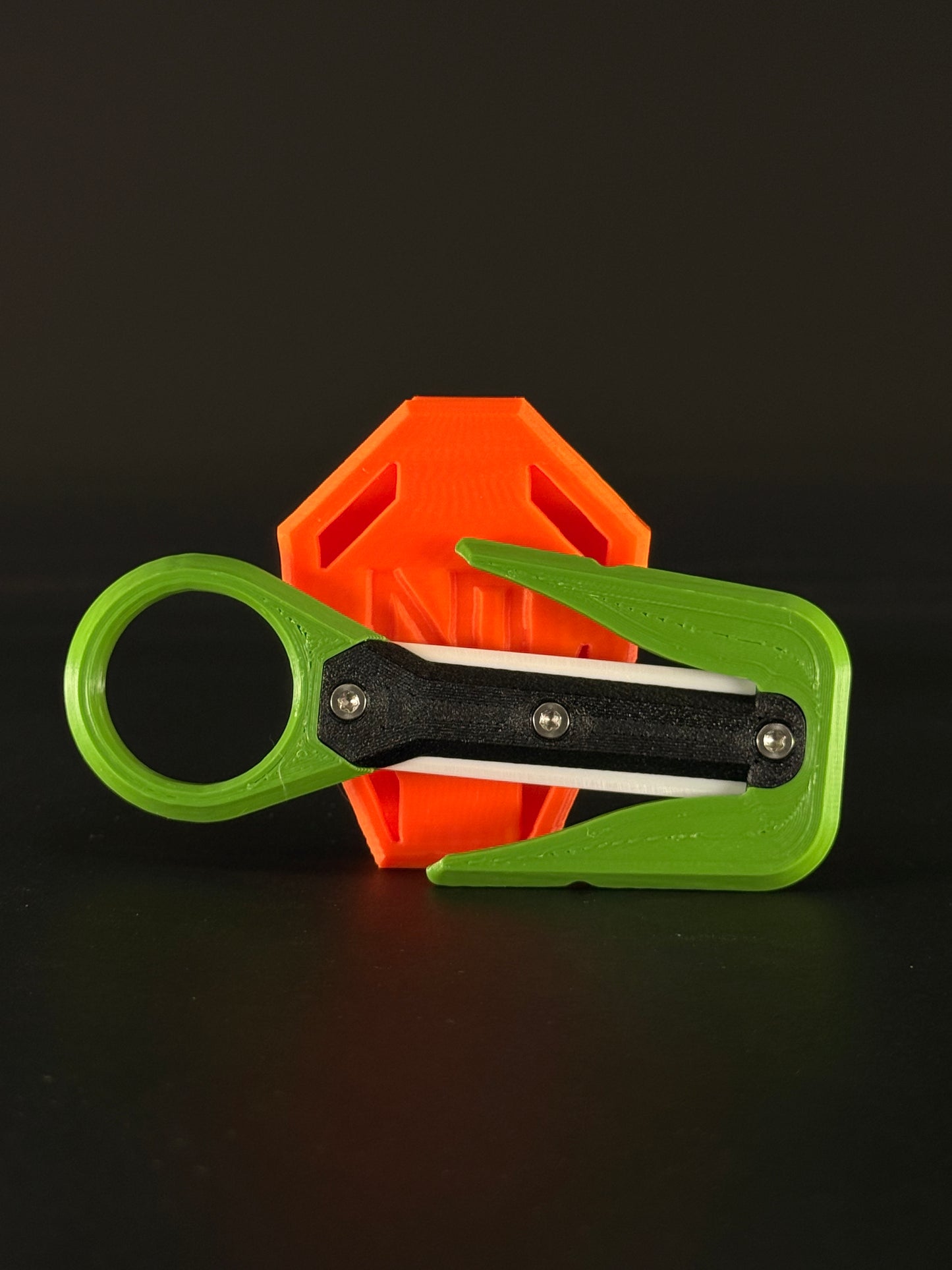 Mini line cutter