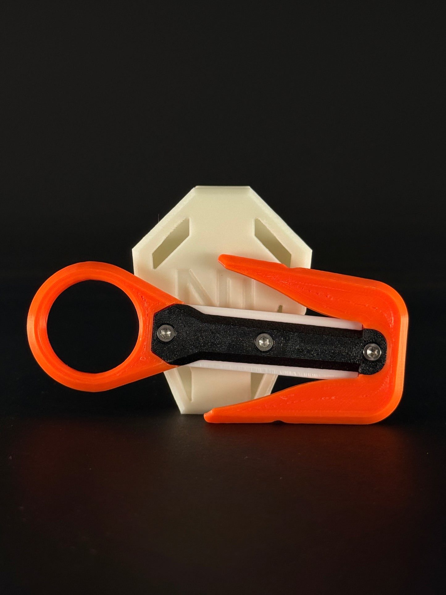 Mini line cutter