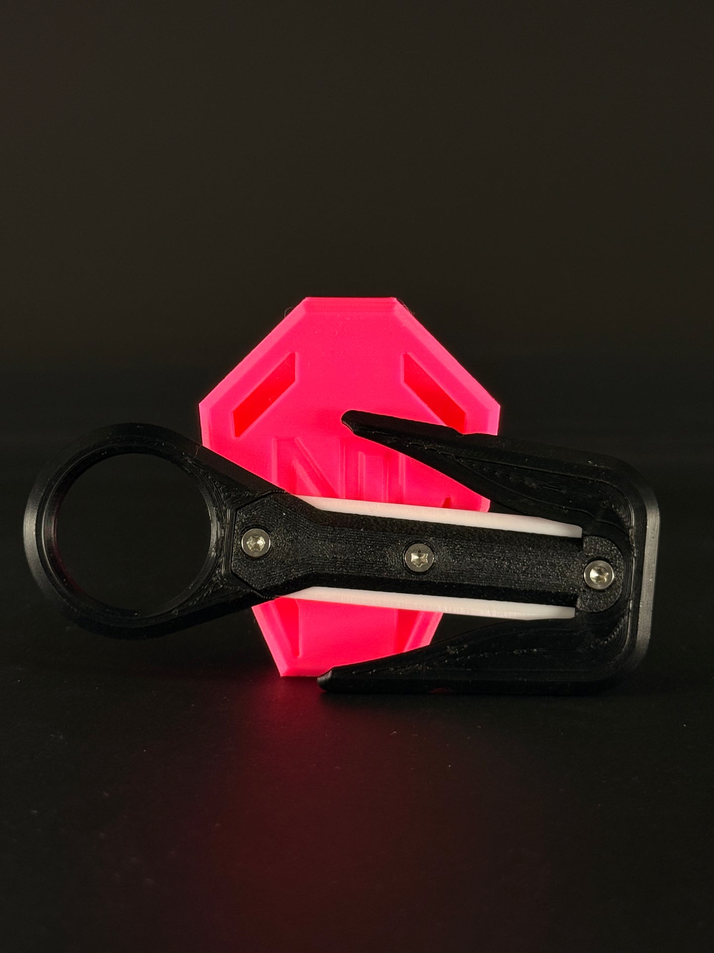 Mini line cutter