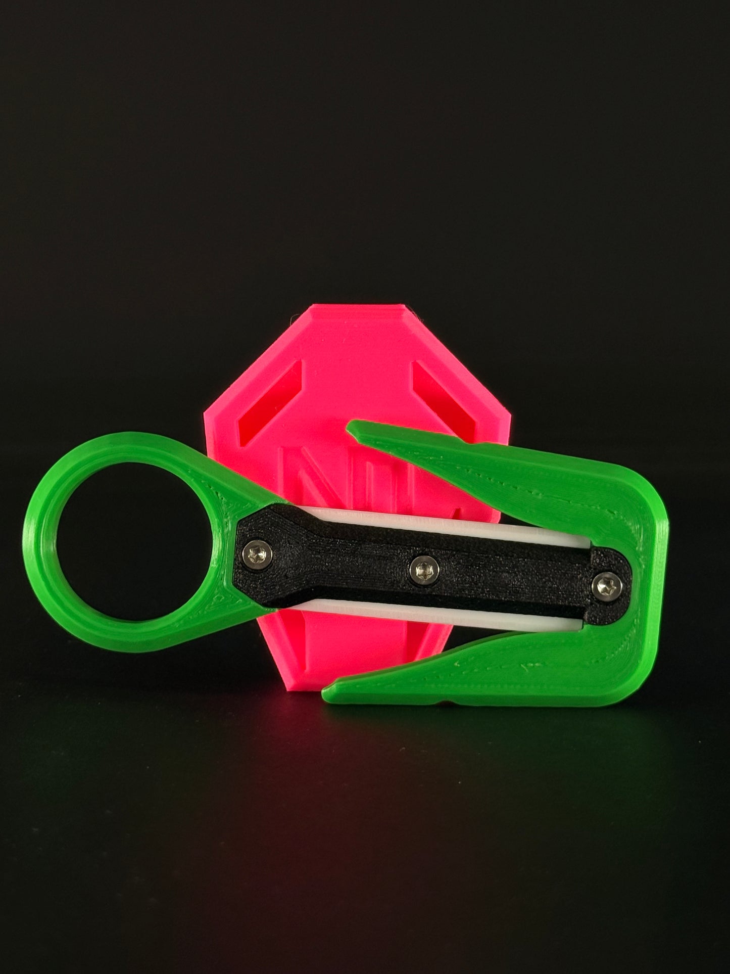 Mini line cutter