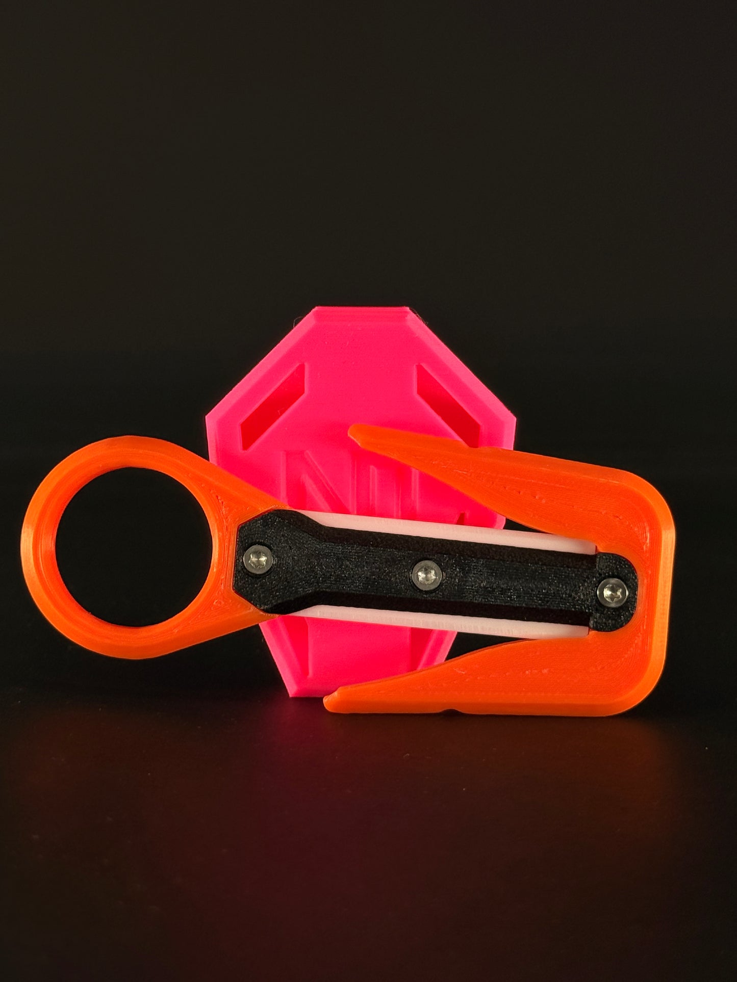 Mini line cutter