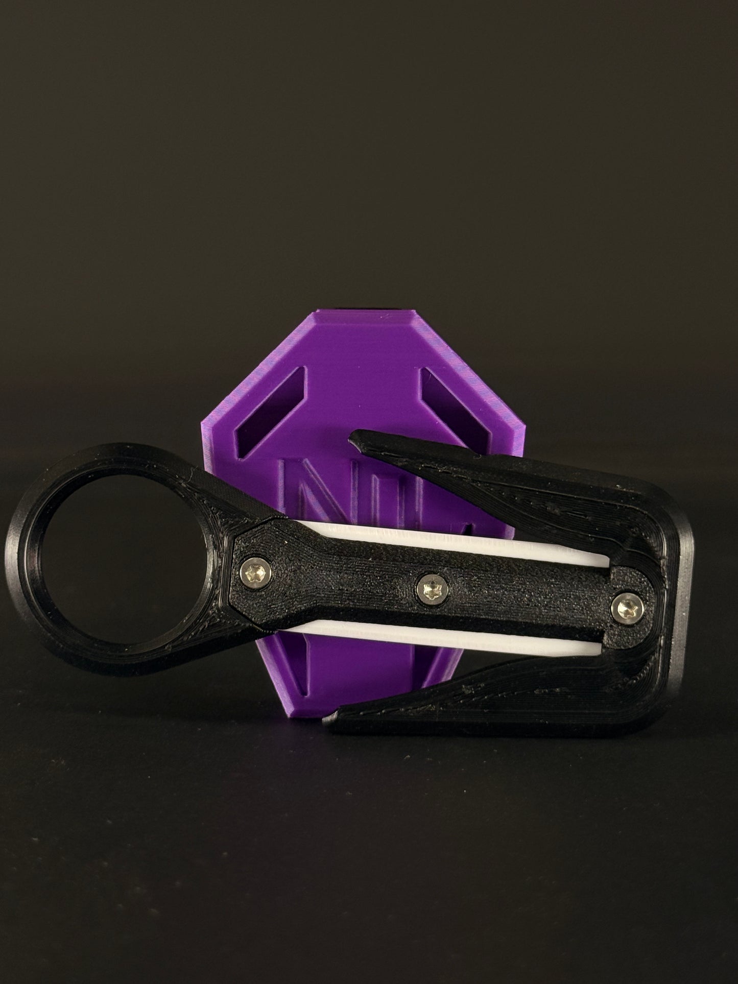 Mini line cutter