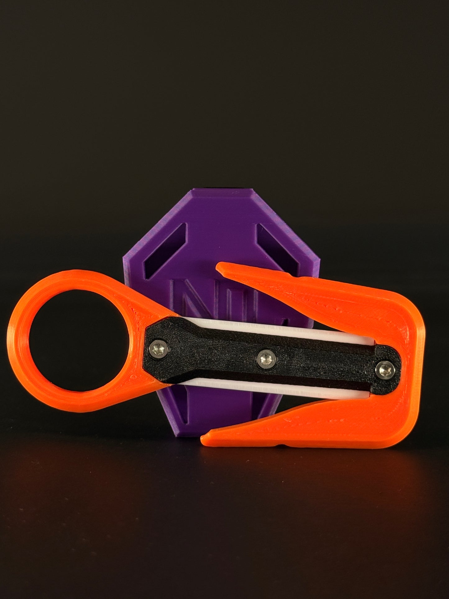Mini line cutter