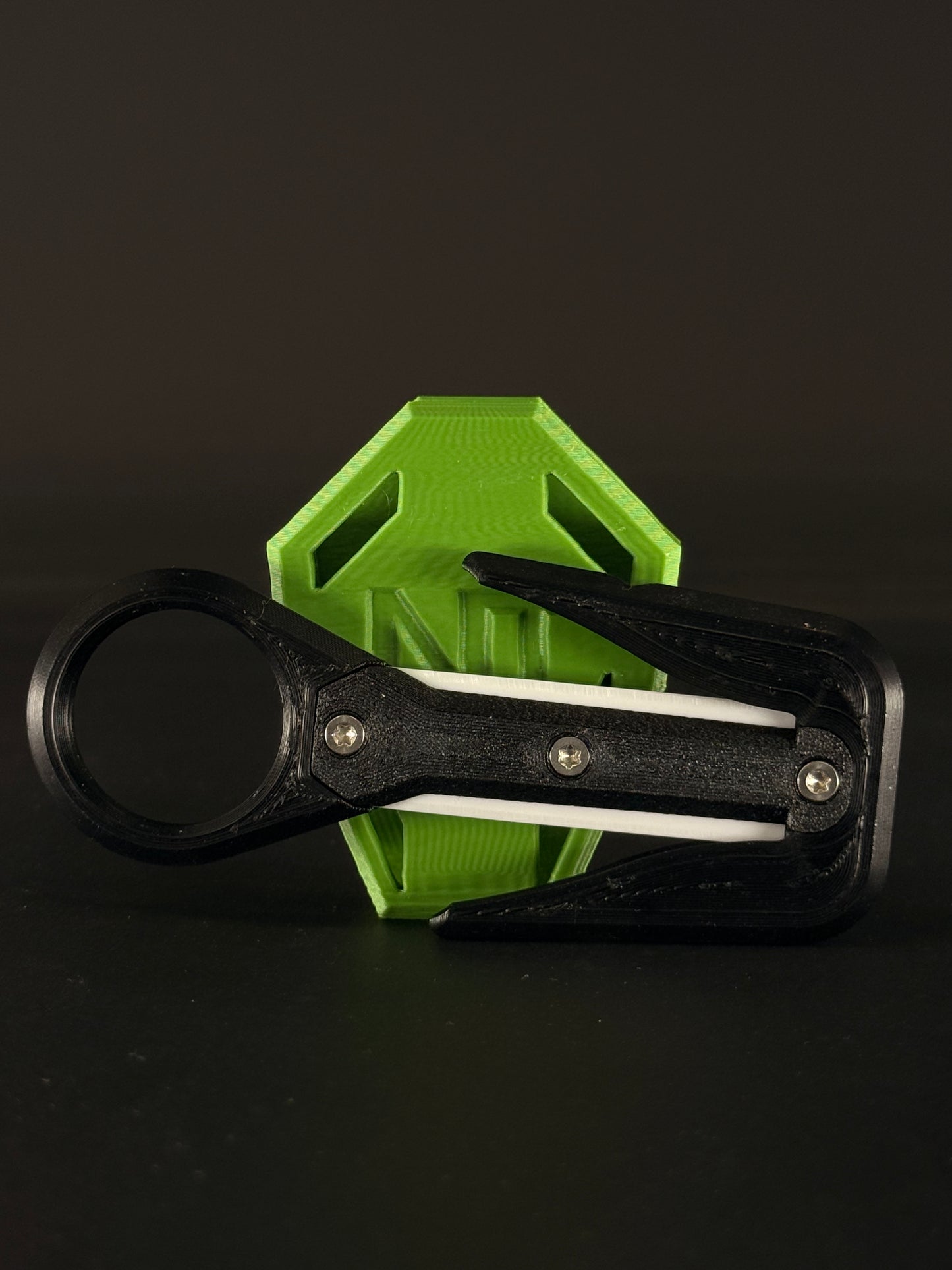 Mini line cutter